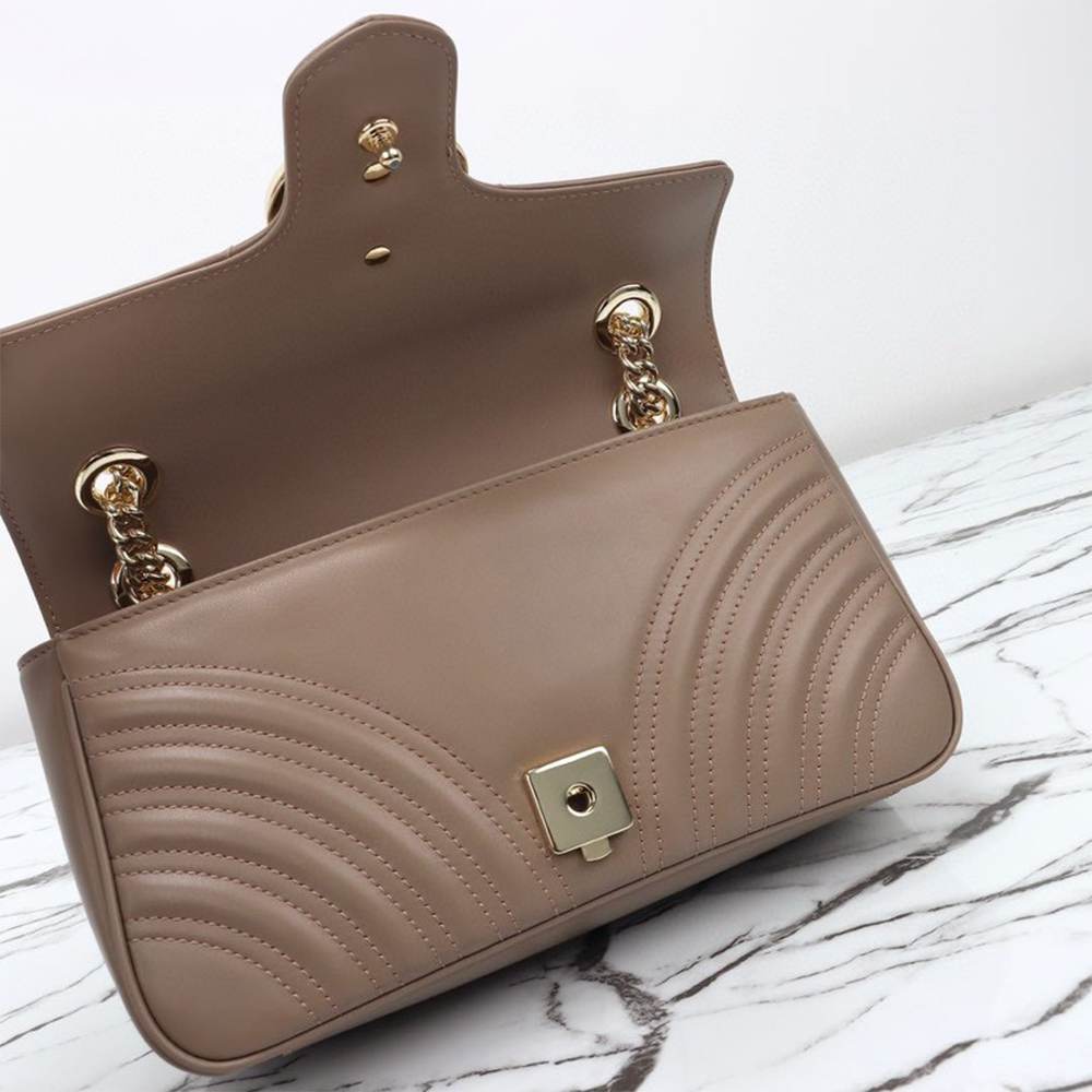 GG Marmont medium shoulder bag
