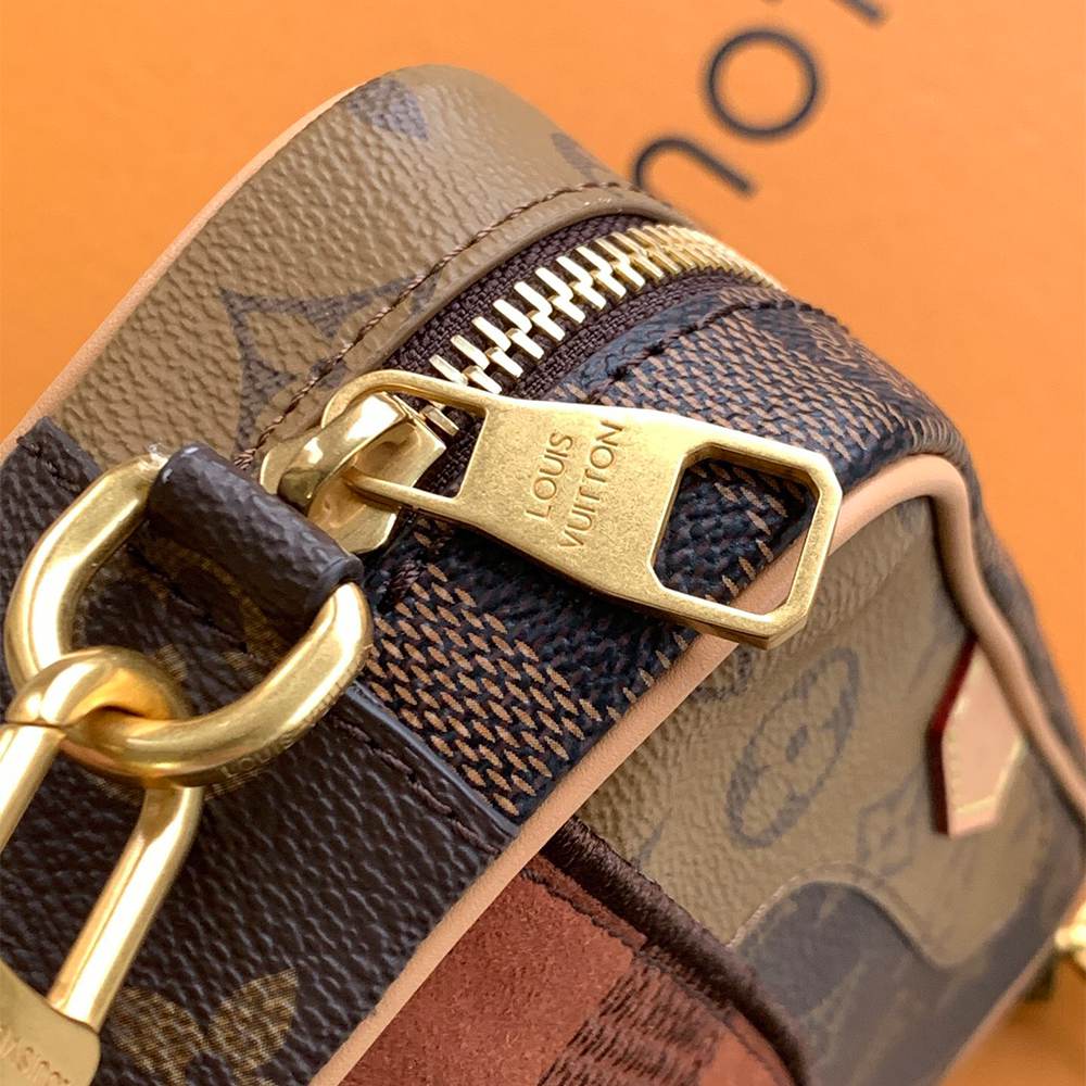 LV Trocadéro Wearable Wallet