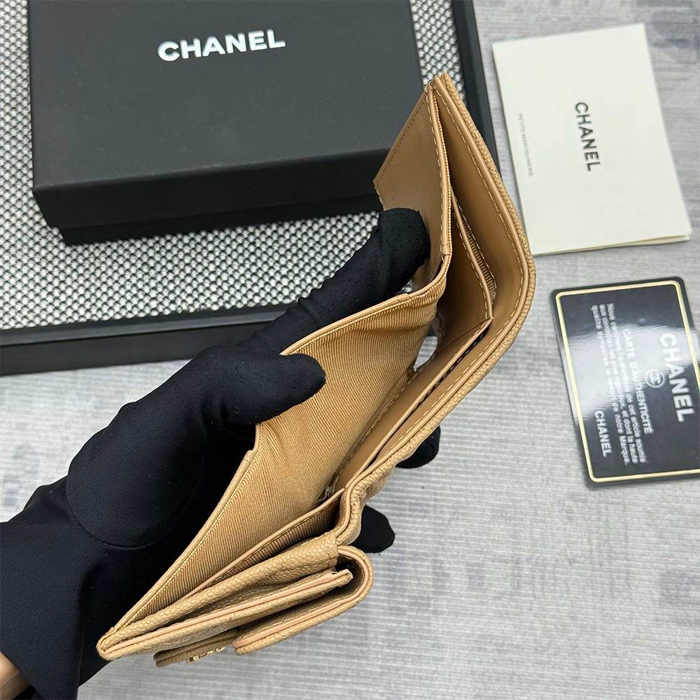 Ch**el Matelasse Classic Small Flap Tri-fold wallet
