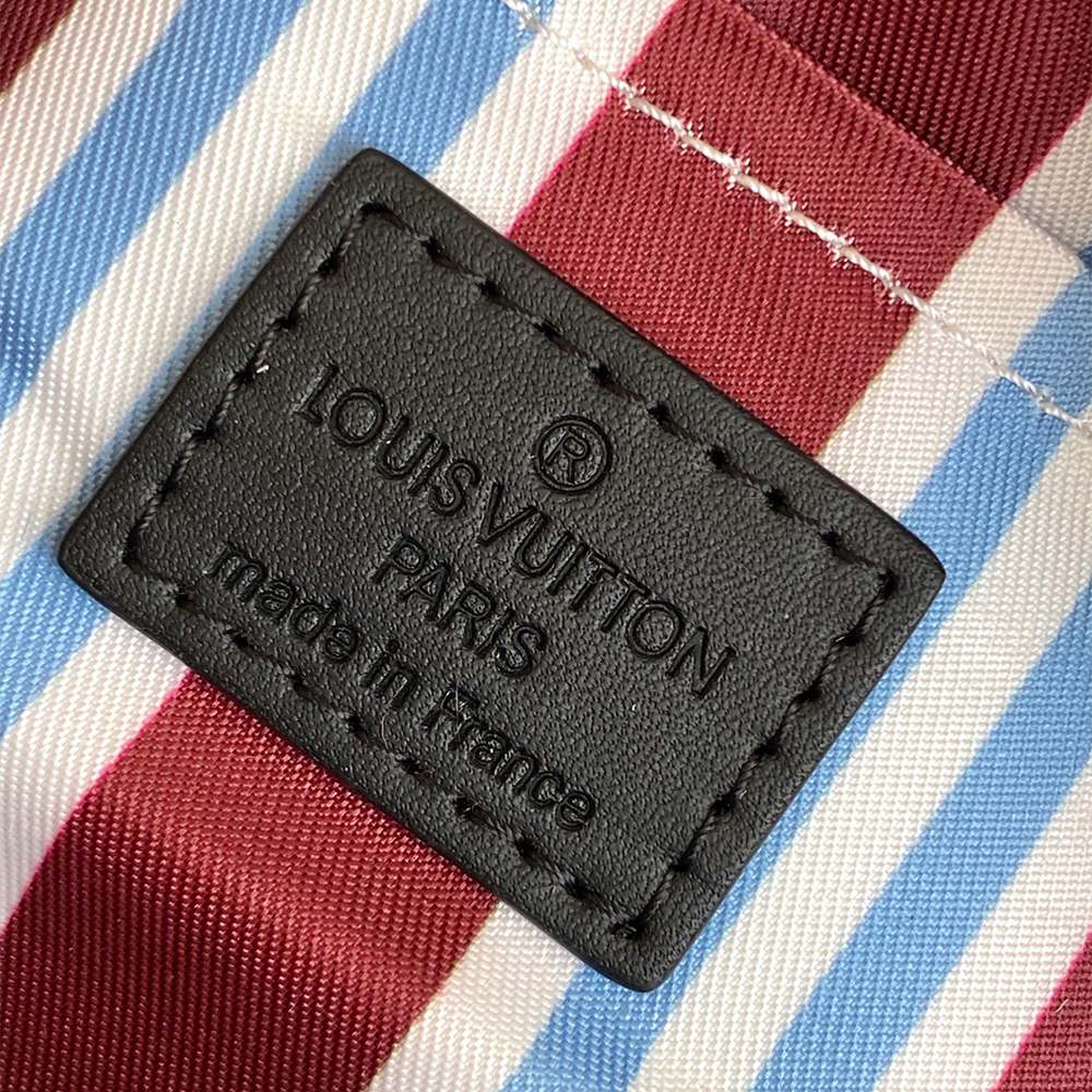 LV Trocadéro Wearable Wallet