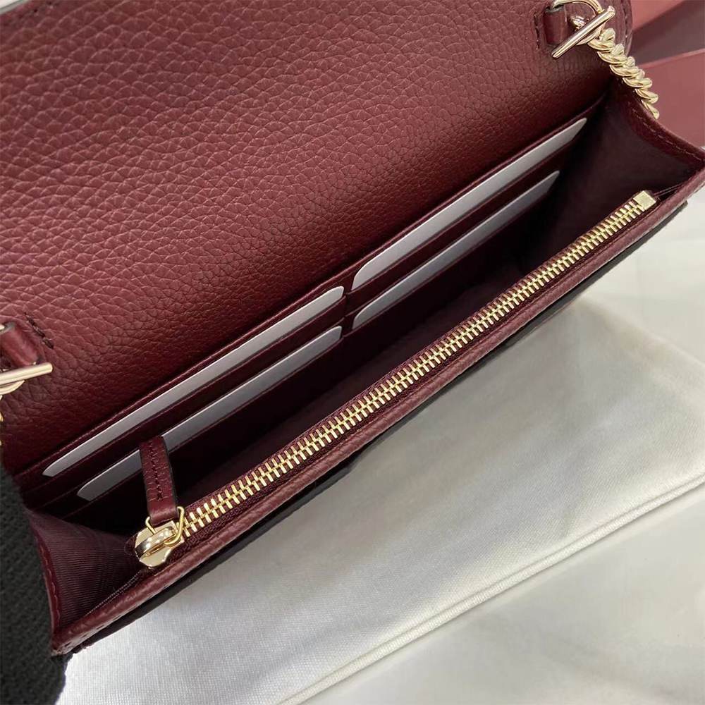Bi-color GG Marmont wallet on chain