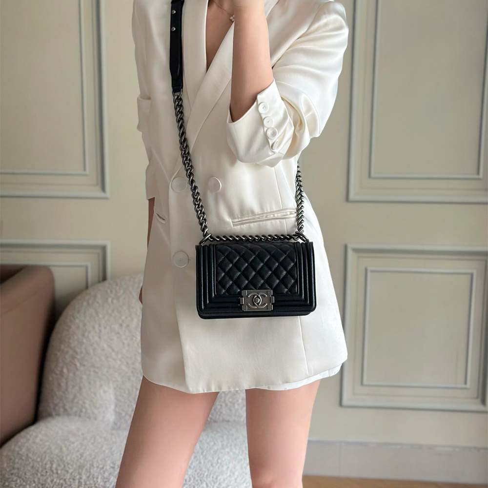 Ch**el Small BOY Ch**el Handbag(HIGH-END GRADE)