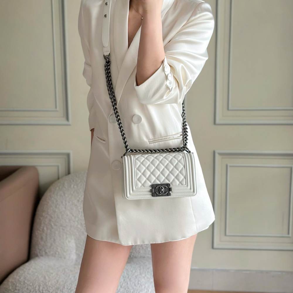Ch**el Small BOY Ch**el Handbag(HIGH-END GRADE)