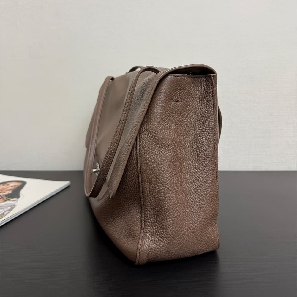 Ch**el Maxi Flapbag(HIGH-END GRADE)