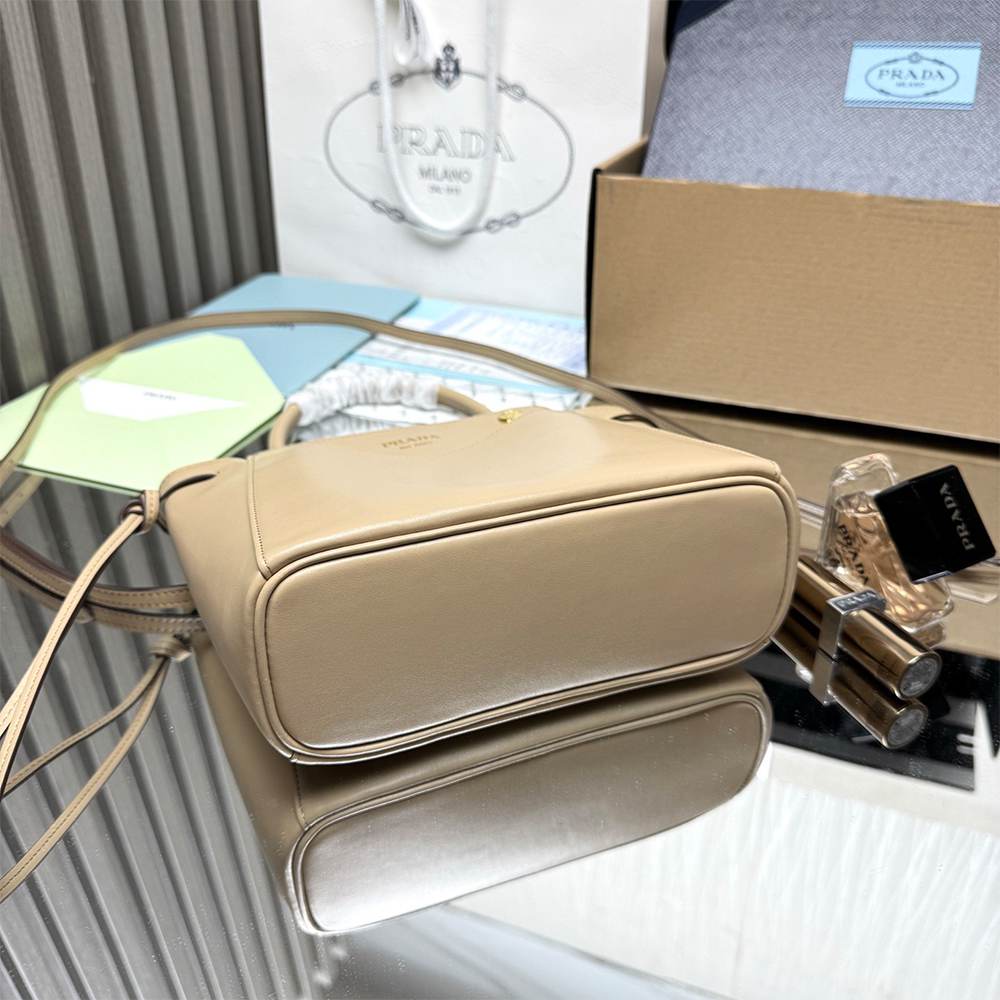 Pra*a Carry mini leather handbag(HIGH-END GRADE)