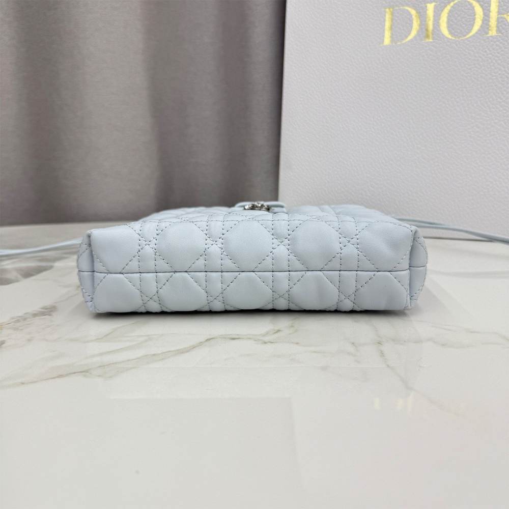 D10r AD10rable Mini Bucket Bag