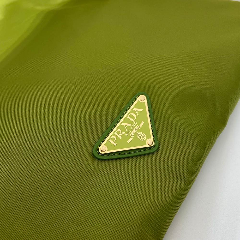 Pra*a Wish Re-Nylon pouch