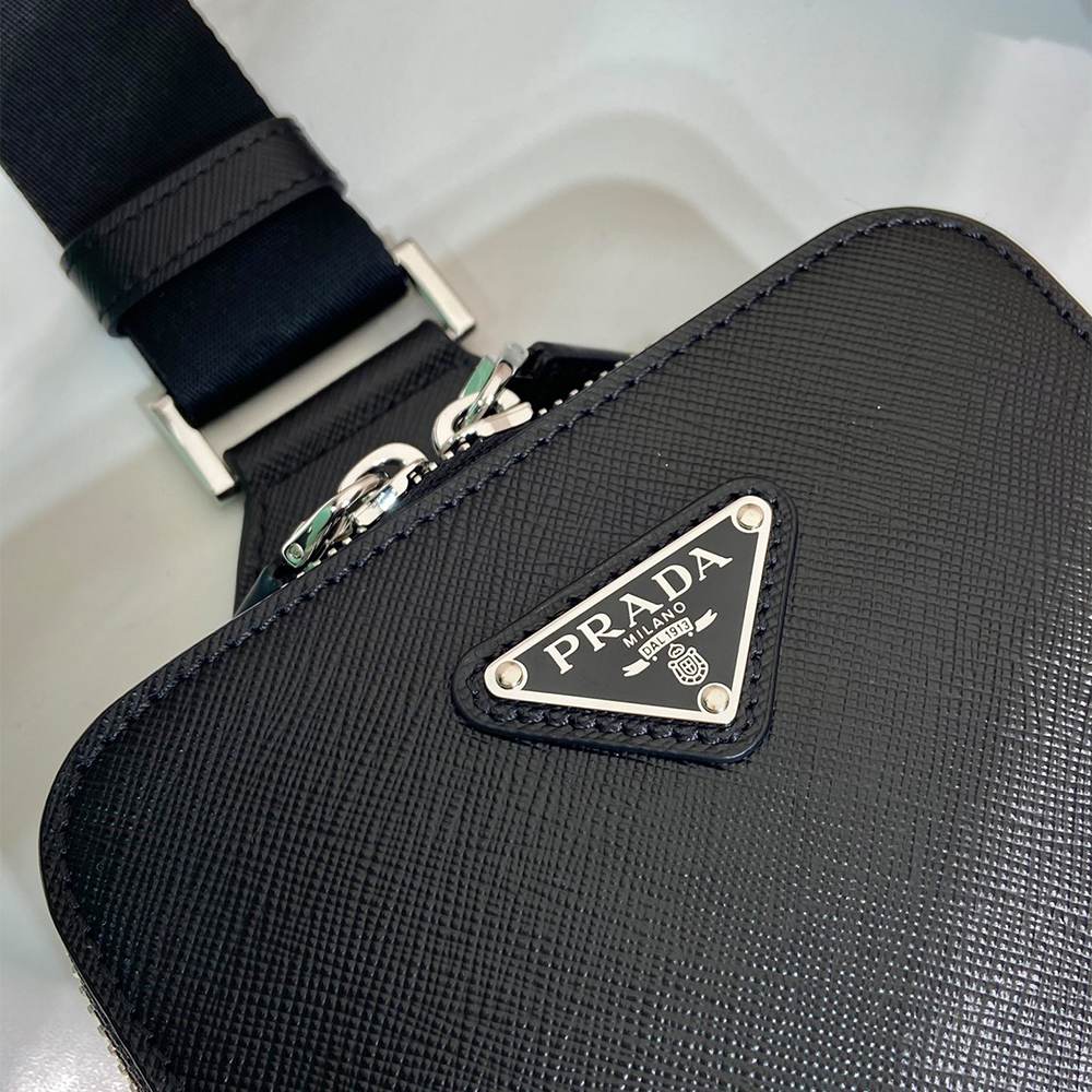 Pra*a Brique Saffiano leather bag