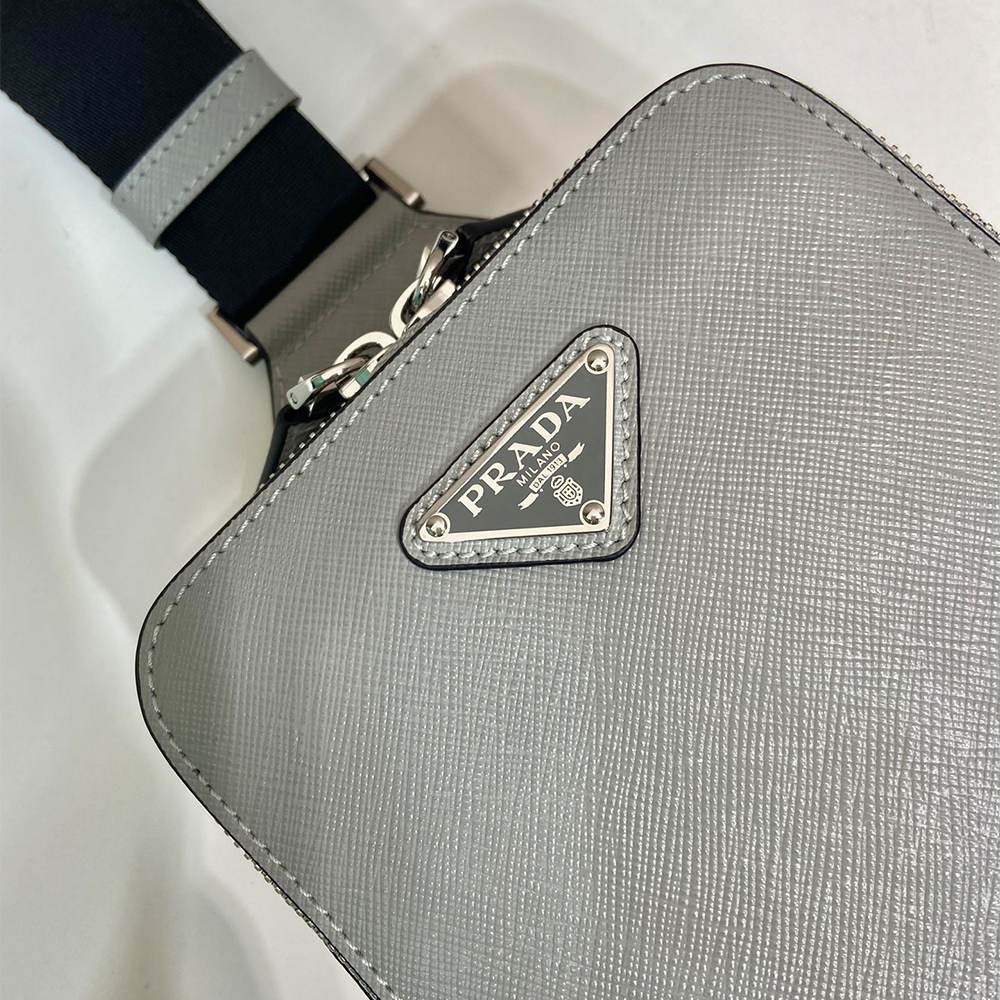 Pra*a Brique Saffiano leather bag