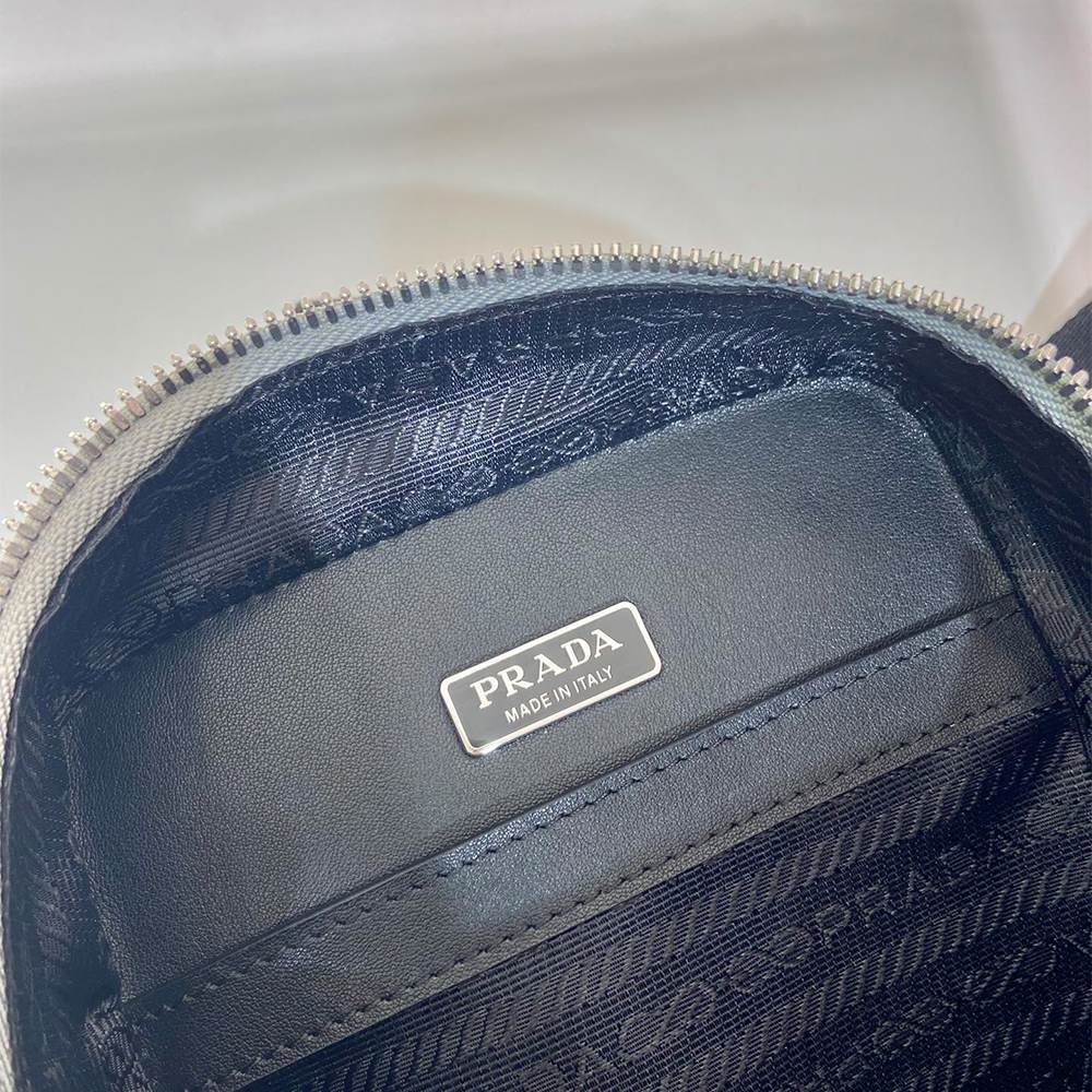 Pra*a Brique Saffiano leather bag