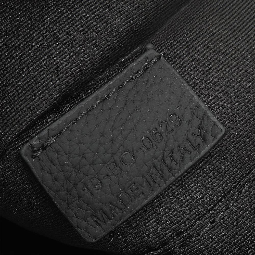 D10r A4 Pouch