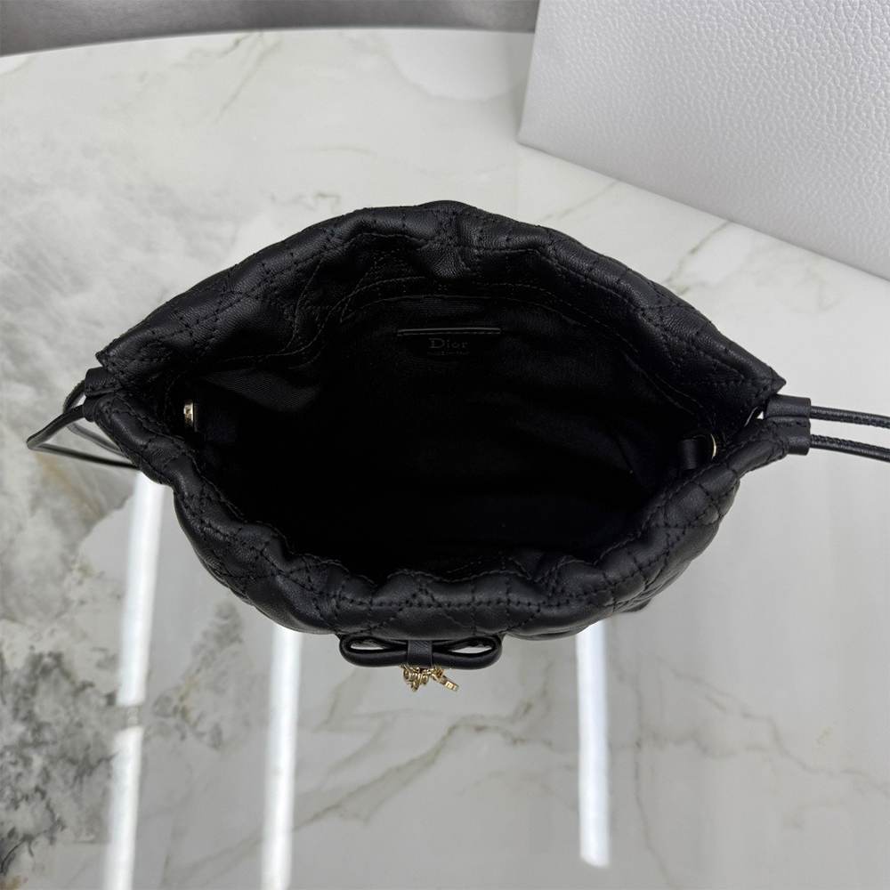 D10r AD10rable Mini Bucket Bag