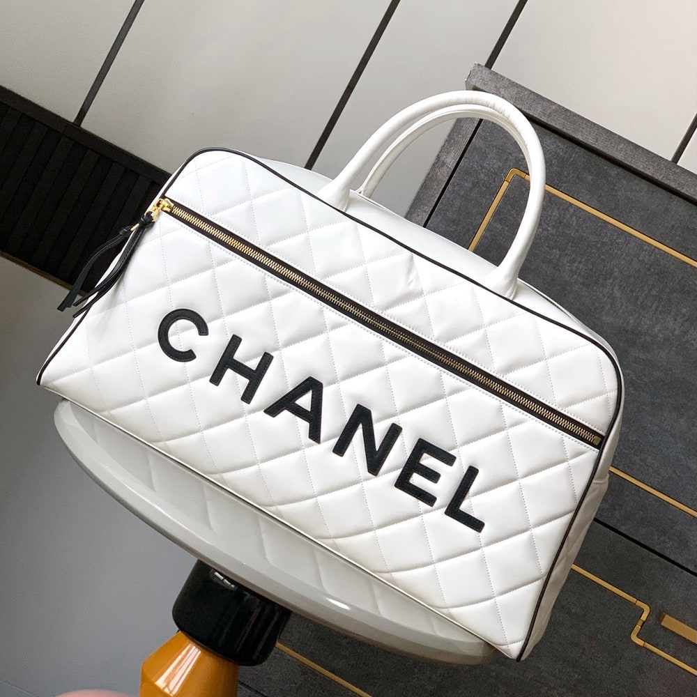Ch**el Vintage Logo Bowler Bag(HIGH-END GRADE)