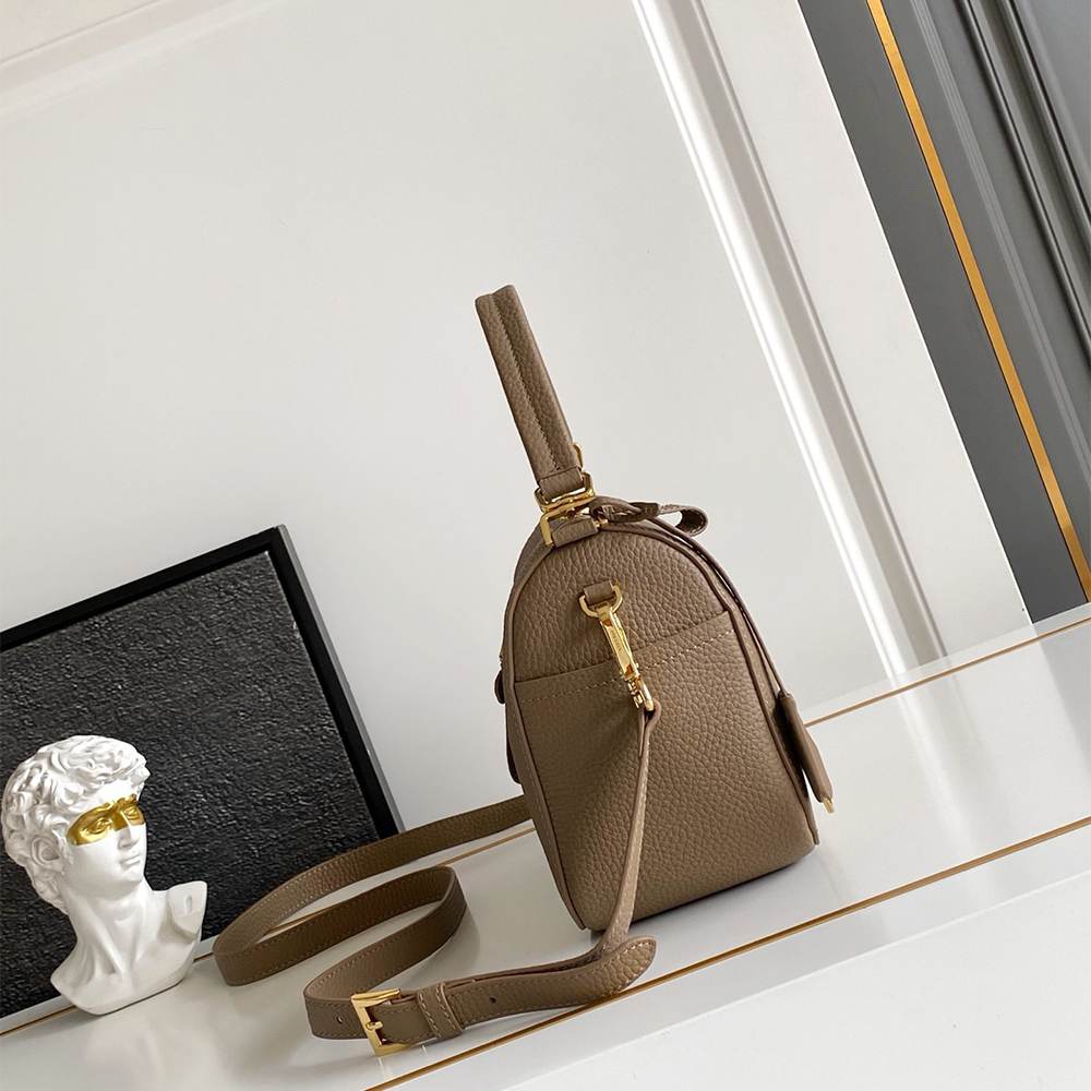 Pra*a Small leather bag(HIGH-END GRADE)