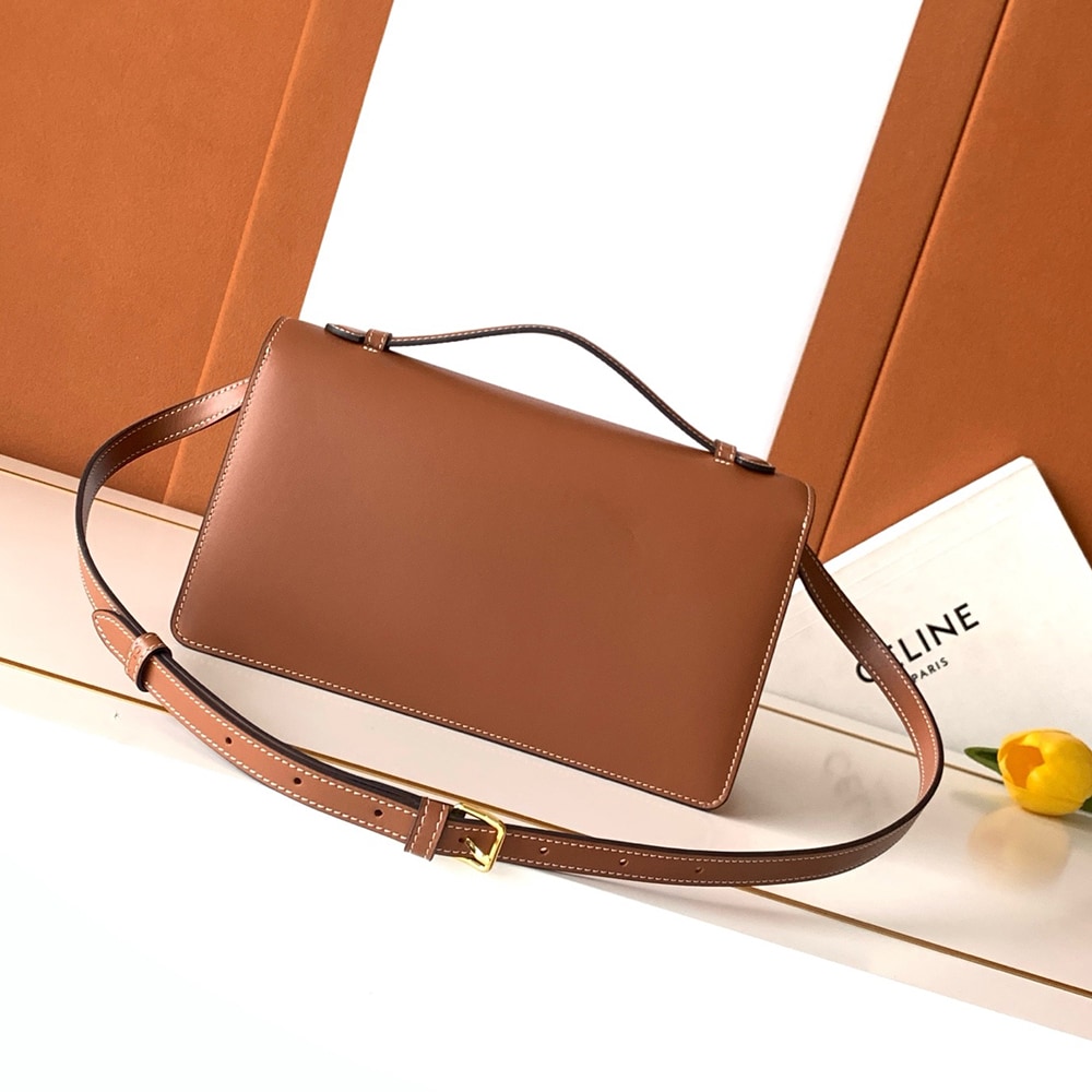 Ce1i*e MEDIUM TRIOMPHE FOLIO IN SHINY CALFSKIN(HIGH-END GRADE)