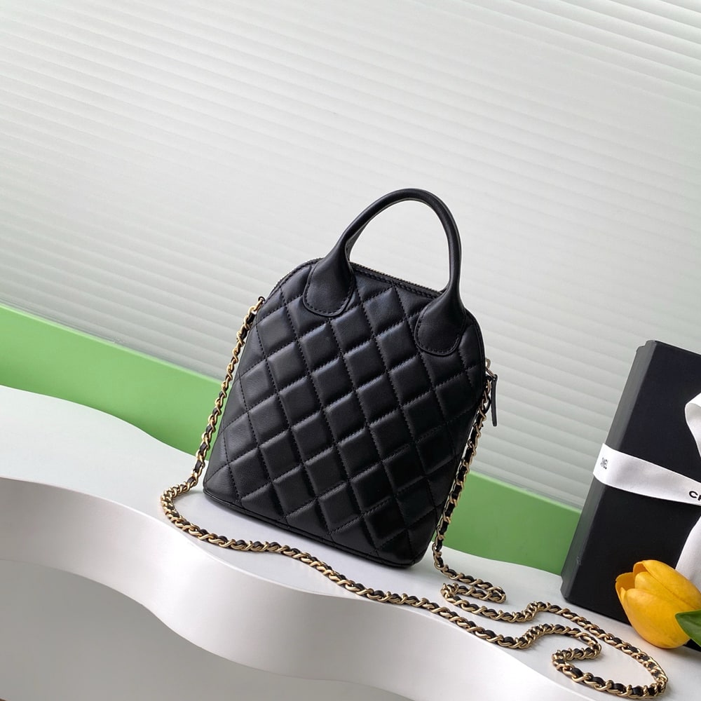 Ch**el Clutch with chain(HIGH-END GRADE)