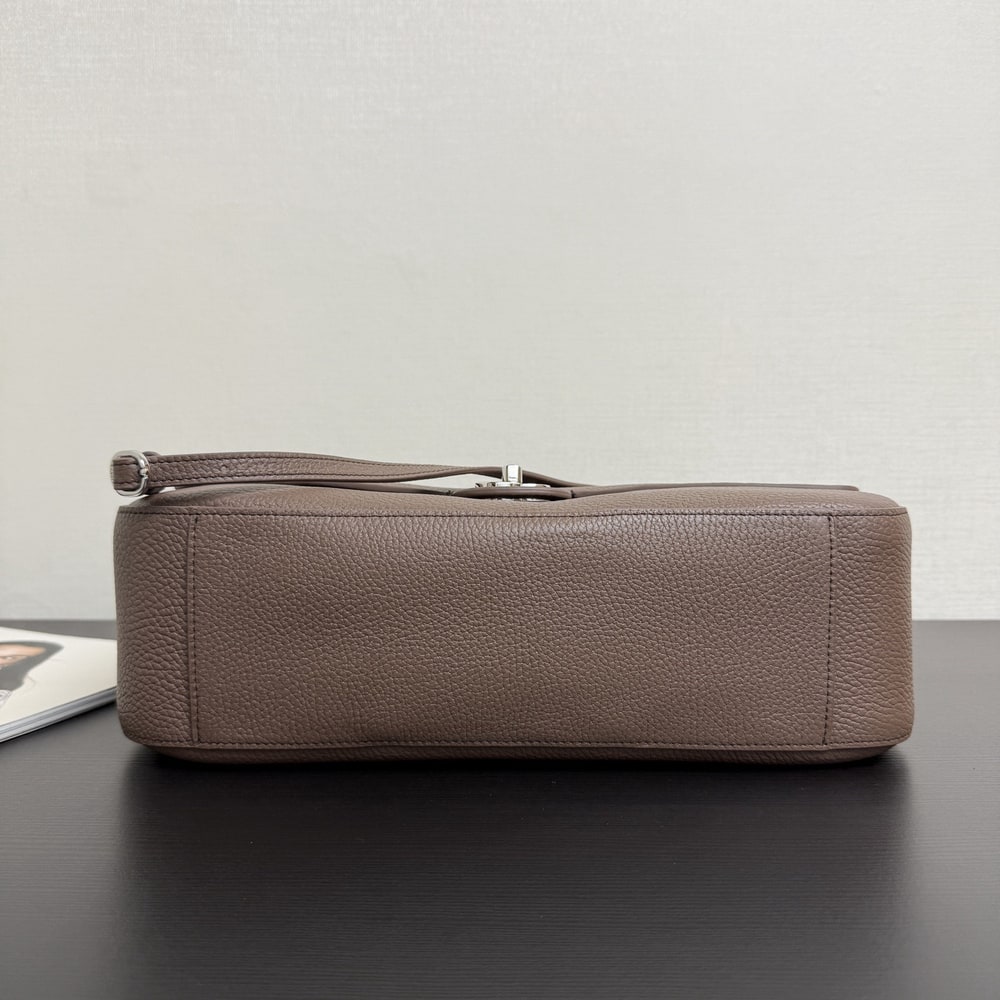 Ch**el Classic Maxi Flapbag(HIGH-END GRADE)