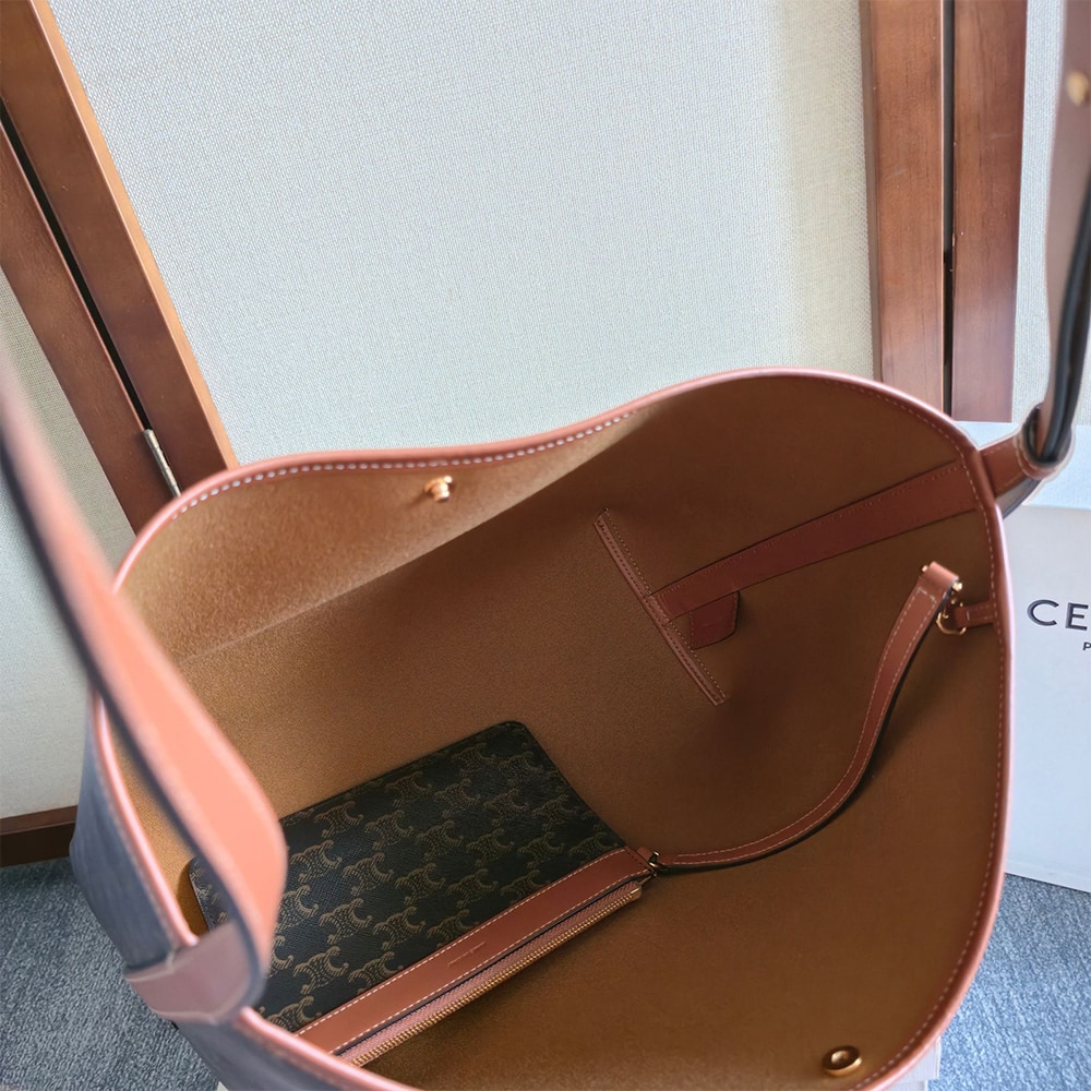 Ce1i*e SOFT SHOPPER BAG IN TRIOMPHE CANVAS AND CALFSKIN(HIGH-END GRADE)