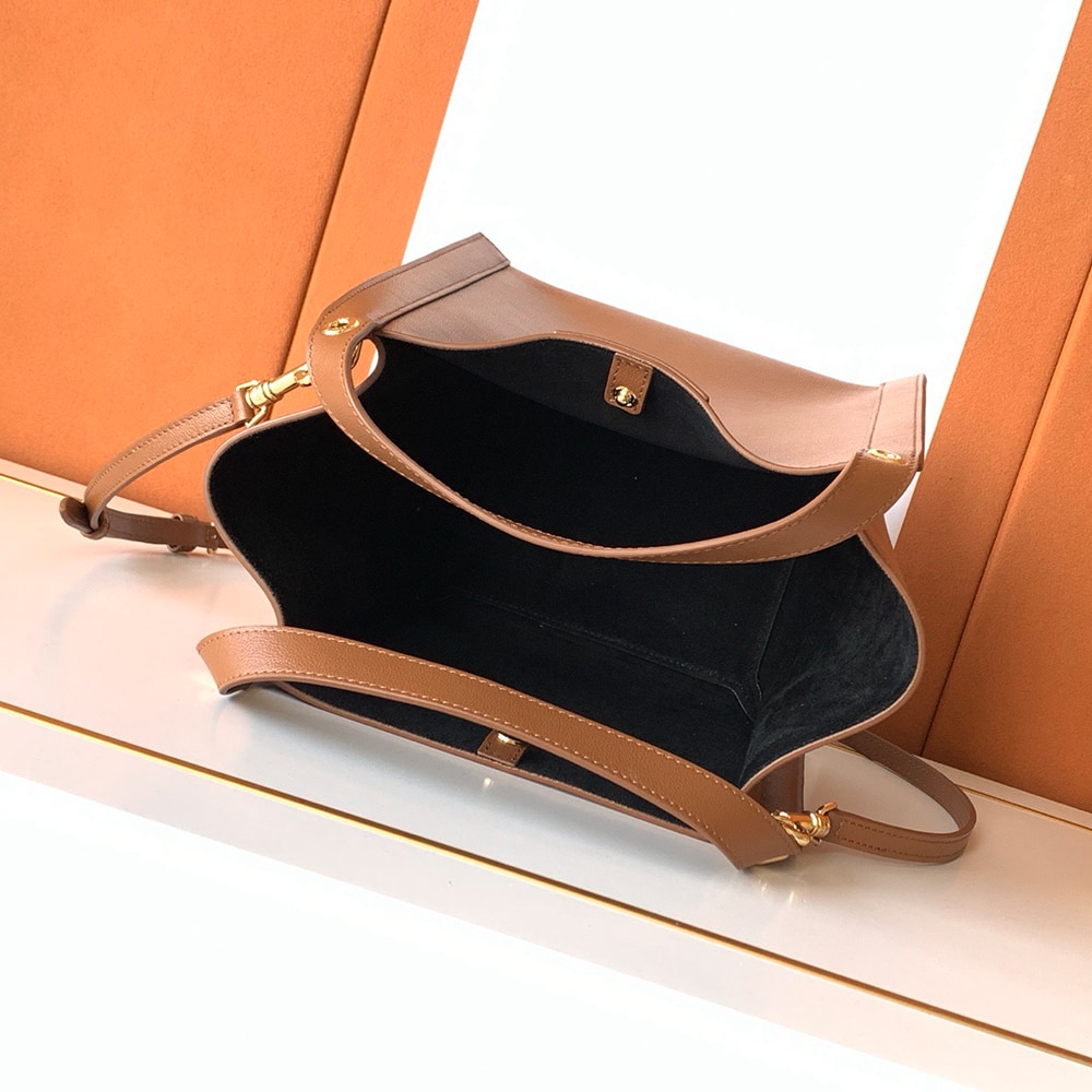 Ce1i*e SMALL CUBE BAG IN S*pPLE CALFSKIN(HIGH-END GRADE)