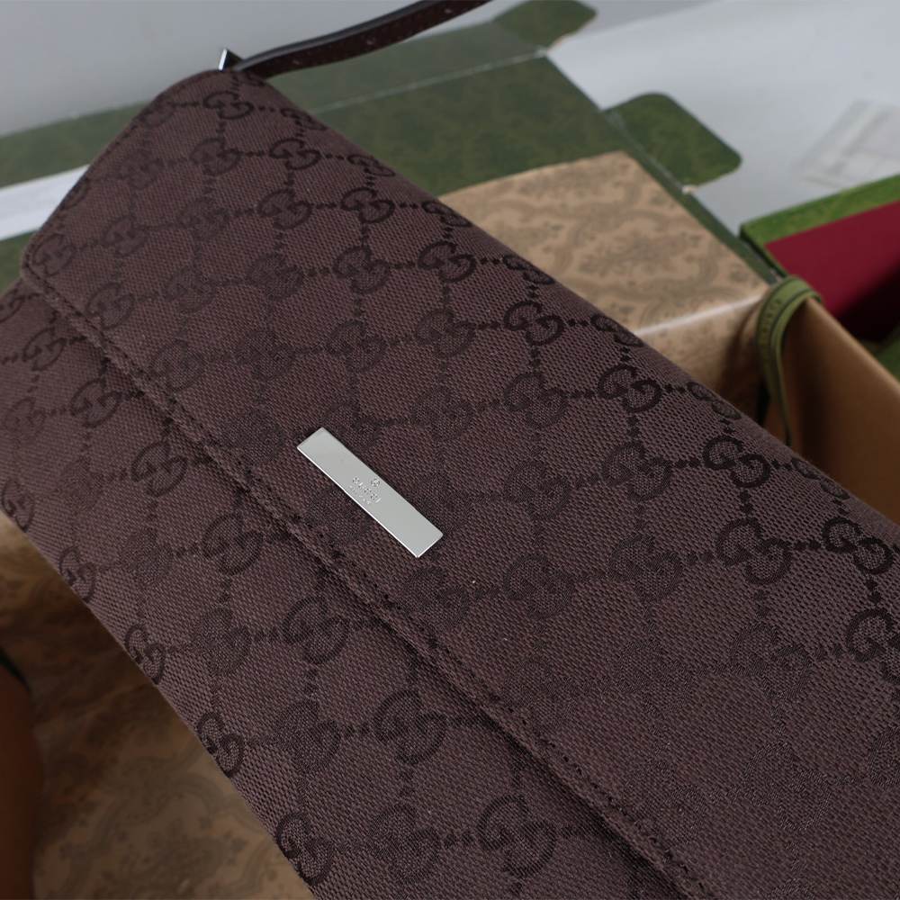 Gvc*1 Madison medium shoulder bag