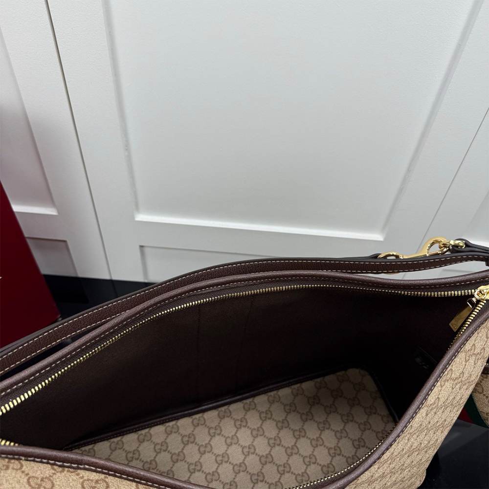 Gvc*1 Large shoulder bag with Web
