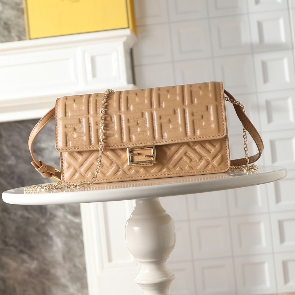 F**di Wallet On Chain Baguette(HIGH-END GRADE)