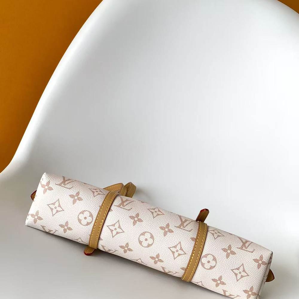 LV Squire East West