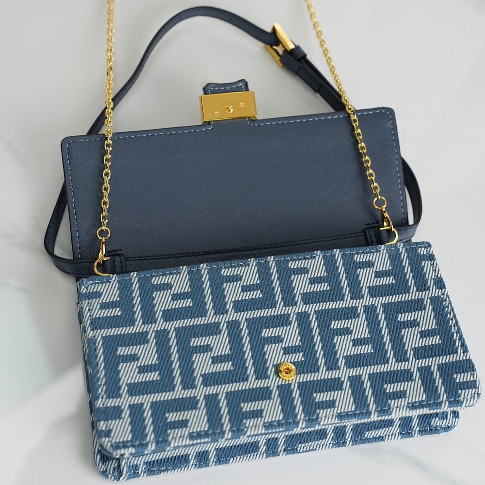F**di Wallet On Chain Baguette(HIGH-END GRADE)