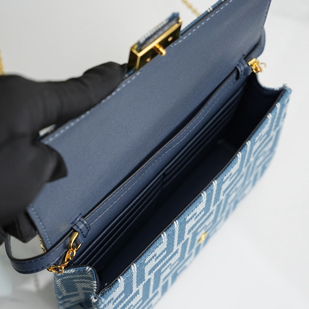 F**di Wallet On Chain Baguette(HIGH-END GRADE)